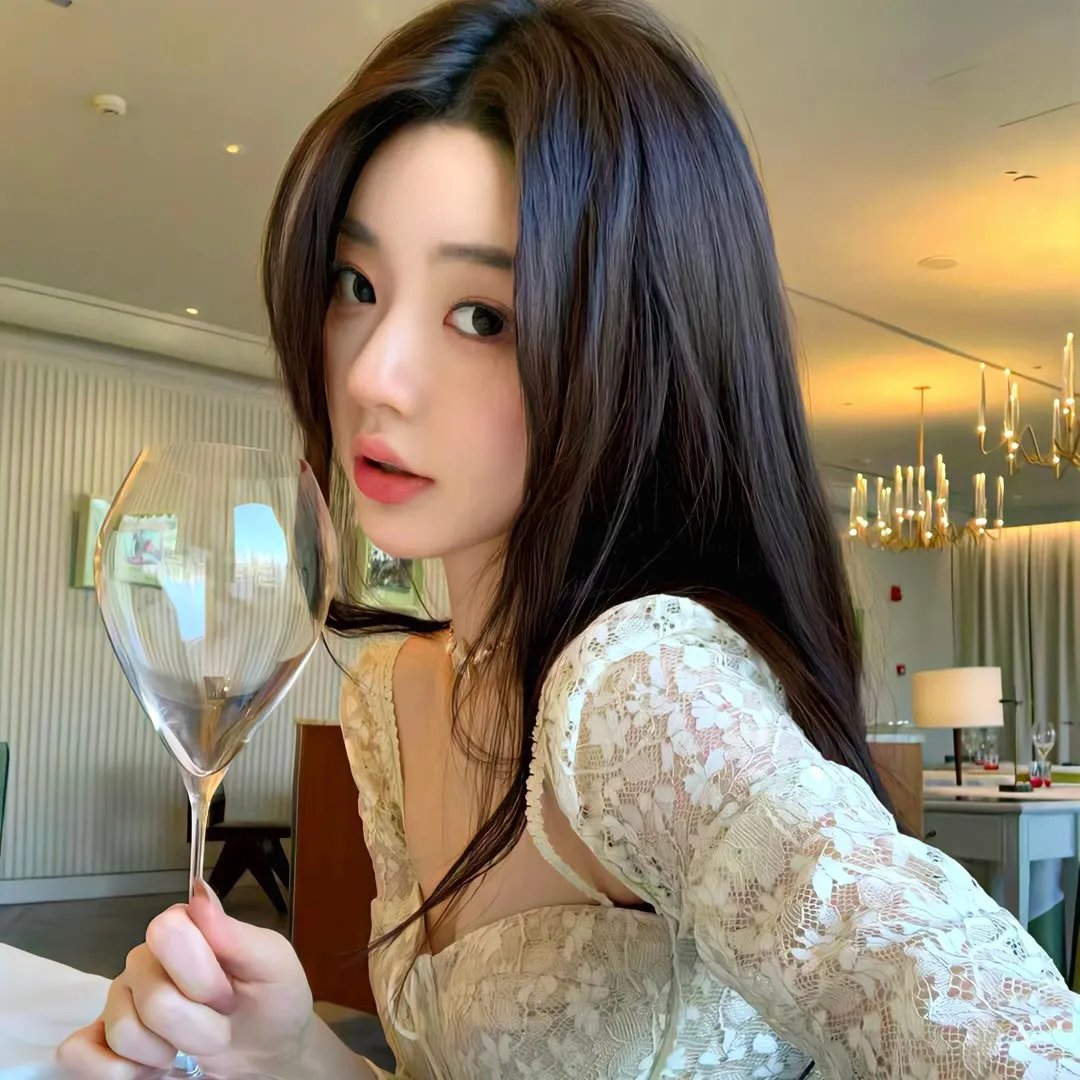 不装了,我比英雄还强